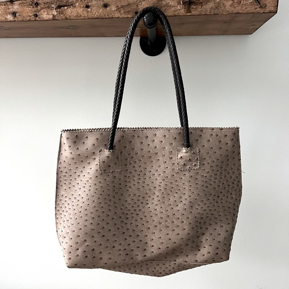 Handbag - Picture 1 of 3